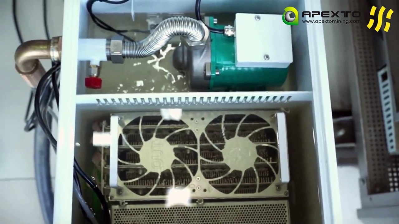 Diving Deep into Liquid Cooling with ElphaPex DG1