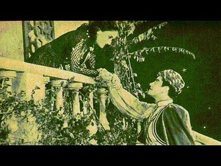 موسيقار الازمان فريد الاطرش يبكي اسمهان بواسطه سوزان مصطفي