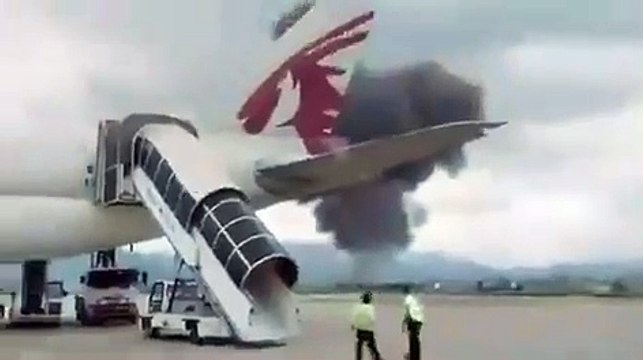 Découvrez les images très impressionnantes d'un avion effectuant un vol intérieur au Népal qui s'est écrasé ce matin avec 19 personnes à bord lors du décollage à Katmandou, la capitale