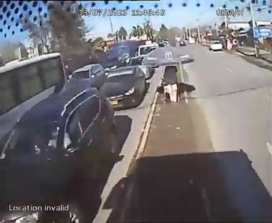 Bus driver suffers medical emergency, chaos ensues - crash dash