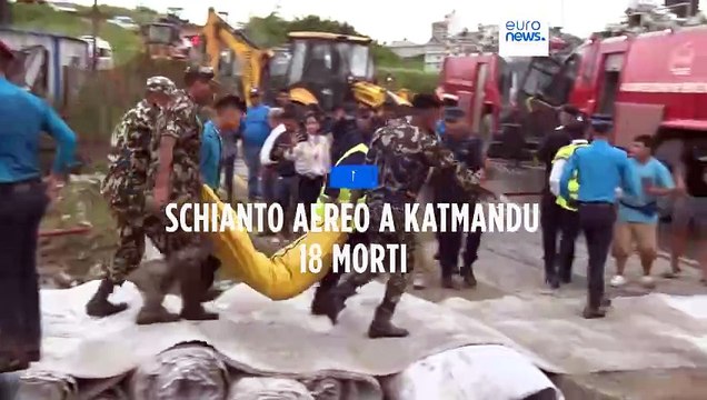 Nepal, aereo si schianta a Katmandu: 18 morti, salvo uno dei due piloti