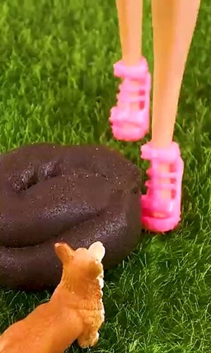 Oops  Barbie Shoes Situation _)(360P)