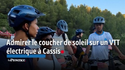 Admirer le coucher de soleil sur un VTT électrique à Cassis