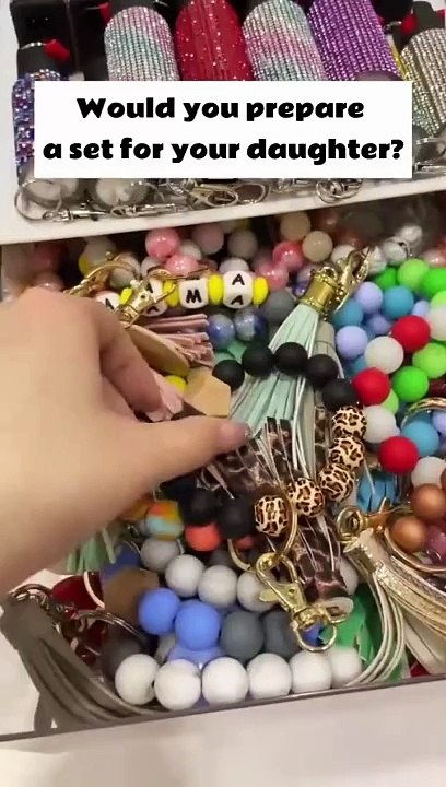 Broken Window Keychain set