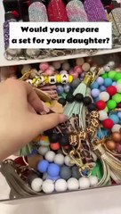 Broken Window Keychain set