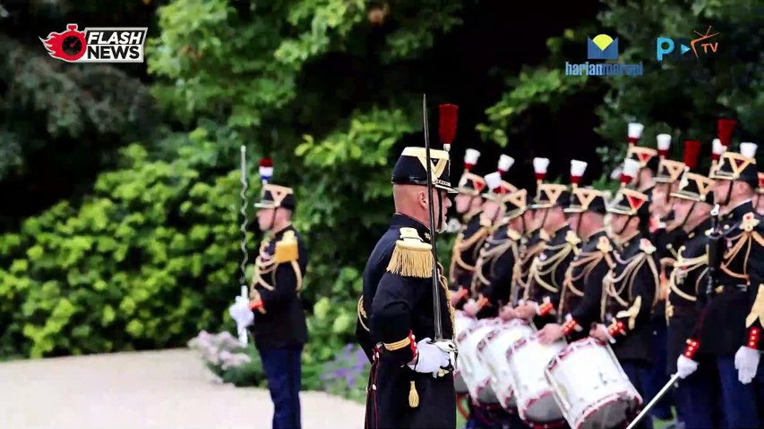 Kunker ke Prancis, Prabowo Disambut Presiden Macron di Istana Elysee Prancis Bahas Kerjasama RI-Prancis