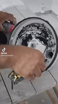 Comment changer le disque de la ponceuse