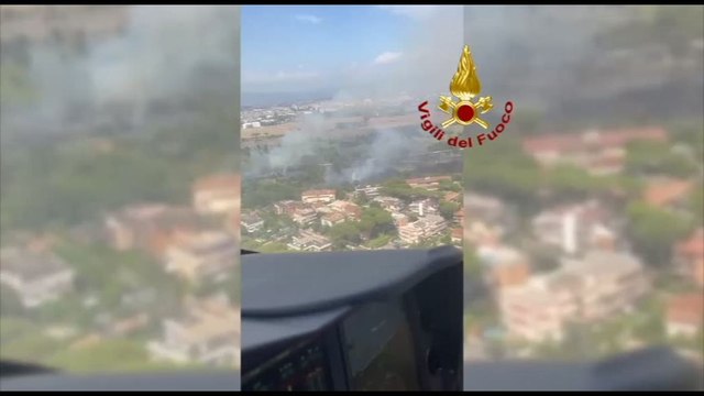 Roma, incendio a Capannelle, problemi per alta velocità e a Ciampino