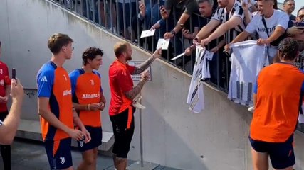 Juve, Vlahovic&Co incontrano i tifosi durante il ritiro in Germania