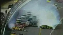 Nascar crash et carambolage gigantesque