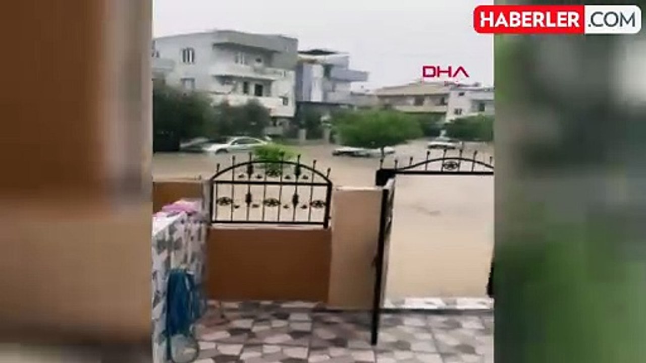 Adana'da Sabah Sağanak Yağış: Cadde ve Sokaklar Su İle Doldu