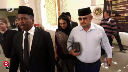 Harith Iskander and Jezamine Lim divorce after 14 years of marriage