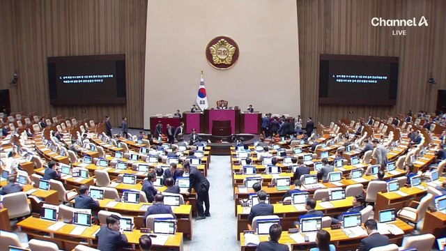 채 상병 특검법 재의결 또 부결…당론에도 3표 이탈