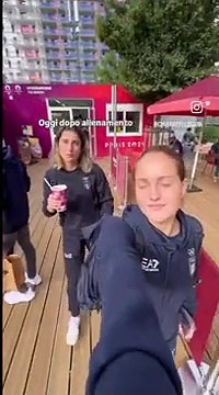 Olimpiadi: la tuffatrice Chiara Pellacani mostra la merenda degli atleti nel Villaggio di Parigi 2024