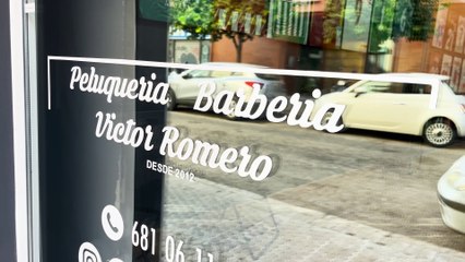 Descubre los Secretos de los Jugadores del Sevilla FC con el Peluquero 'Tijeras de Triana' ✂️