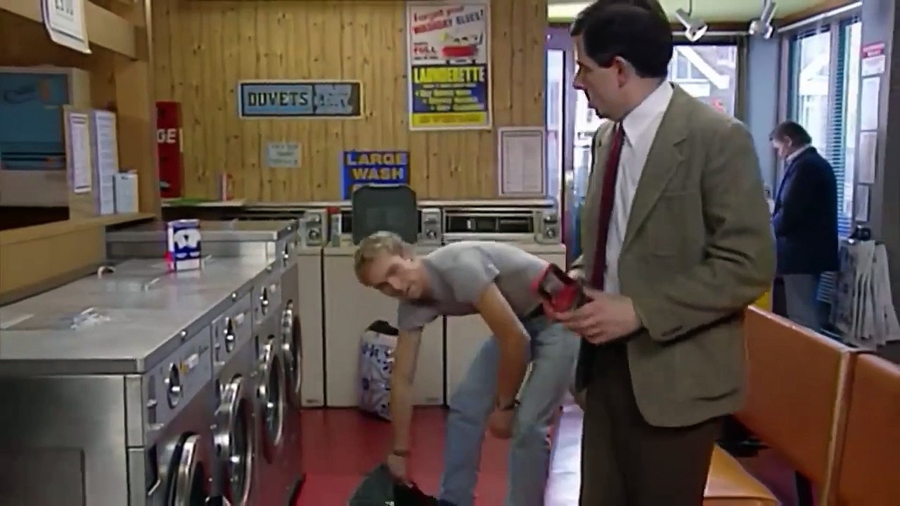 Mr Bean_s Black Friday Accident_ _ Mr Bean Funny Clips _ Mr Bean Official(720P_HD)