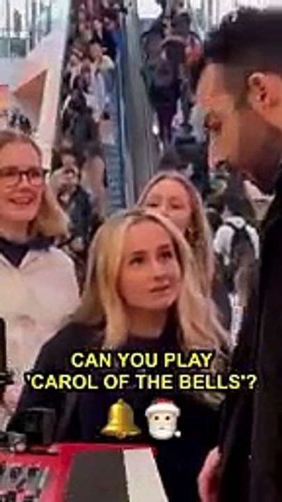The most EPIC Carol of the Bells FLASHMOB  Ever...