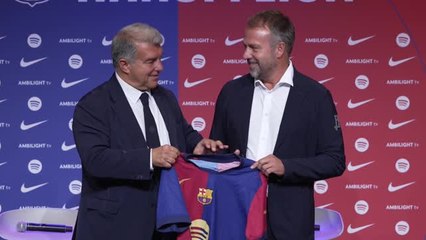 FC Barcelone : Hansi Flick officiellement présenté comme nouvel entraîneur ⚽