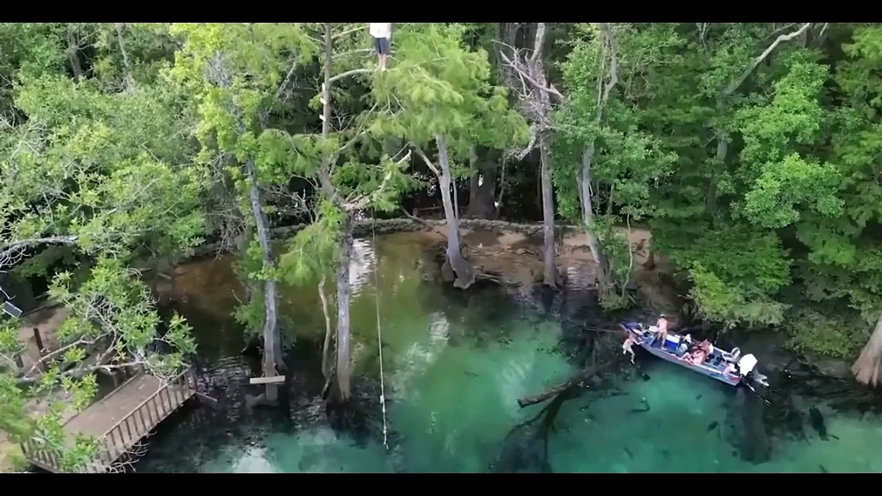 Ce plongeon n'est pas du tout synchronisé !