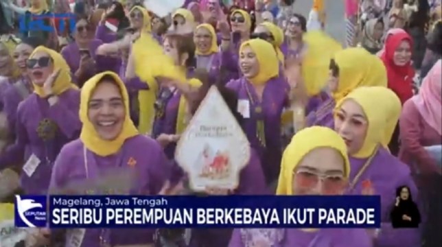 Ribuan Wanita Ikuti Parade Peringatan Hari Kebaya Nasional di Candi Borobudur