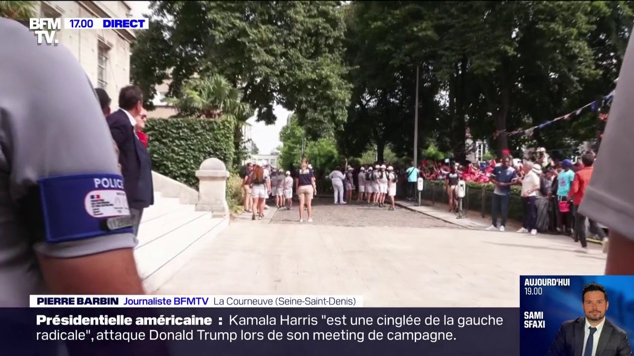 JO: la flamme olympique portée par la championne de taekwondo Gwladys Épangue à La Courneuve (Seine-Saint-Denis)