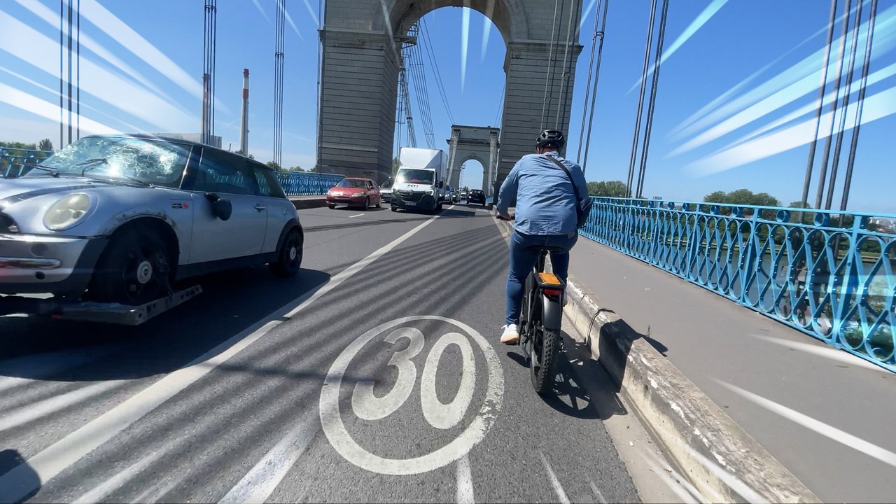 "La vitesse de base est trop basse" : ces cyclistes qui ont débridé leurs vélos électriques