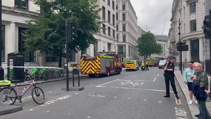 Firefighters respond to a commercial building fire on Lothbury