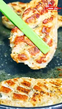 صدور الدجاج بصوص الليمون والثوم والزبدة . صدور الدجاج مع صوص الليمون بدون كريمة. هذه الوصفة سهلة وسريعة التحضير بسيطة جدًا وطعمها مميز مع رباح محمد