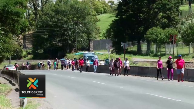 tn7-miles-de-fieles-catolicos-aprovecharon-feriado-para-hacer-la-romeria-250724