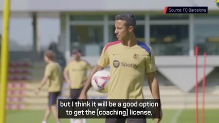 Descargar video: Flick explains decision to add Thiago to his coaching staff