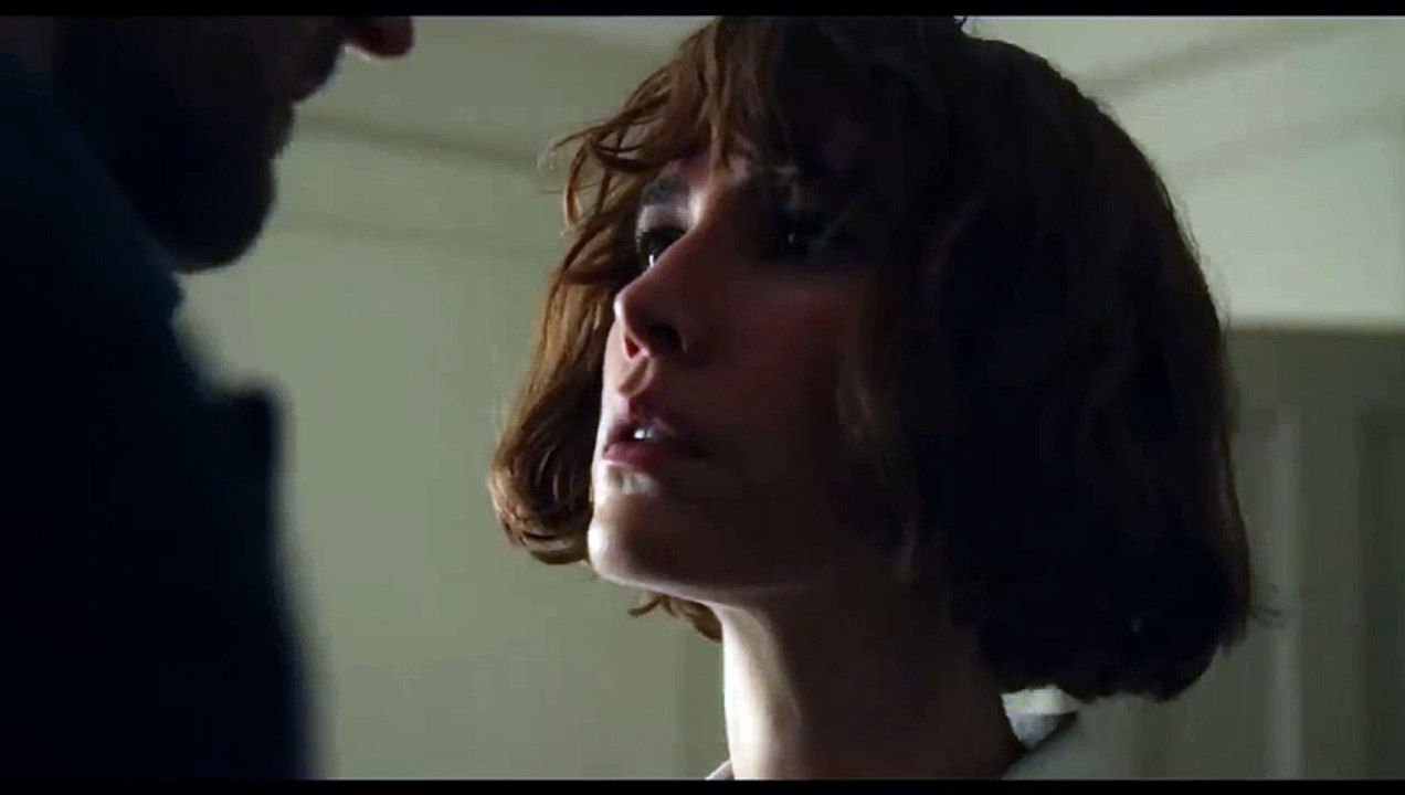 Obsession - William & Anna Kissing Scene Netflix