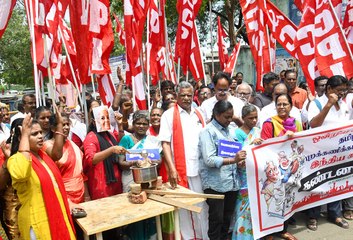 बजट में तमिलनाडु की उपेक्षा के खिलाफ सीपीआइ ने किया प्रदर्शन
