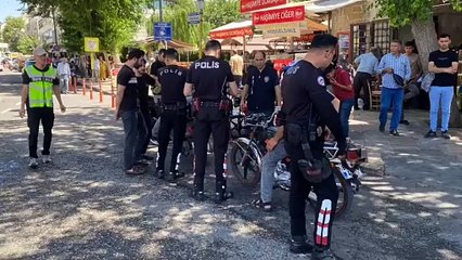 "Huzur Şanlıurfa" denetiminde 2 bin 848 araç didik didik arandı