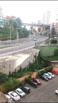 Moradores denunciam invasões e furtos no antigo prédio da Secretaria de Educação: 'Medo é virar uma Cracolândia'