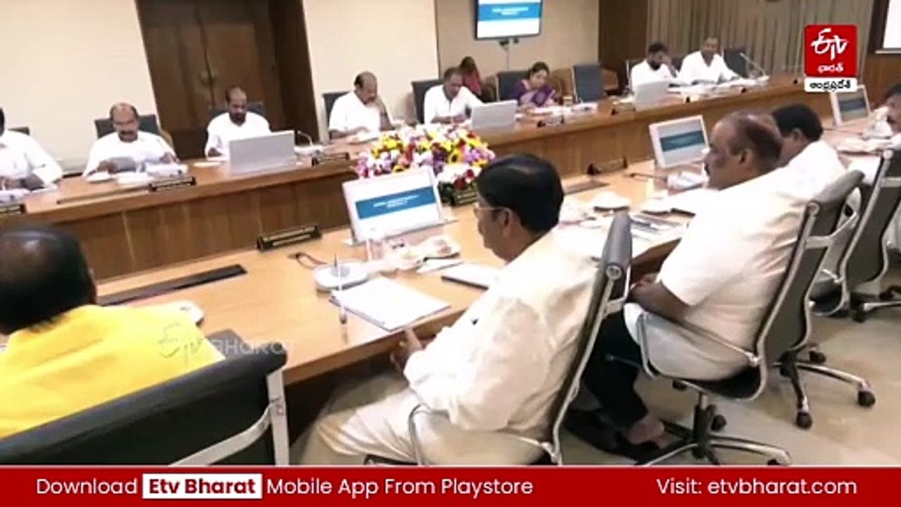 పోలవరంలోని కీలకాంశాలపై కేబినెట్​లో చర్చ