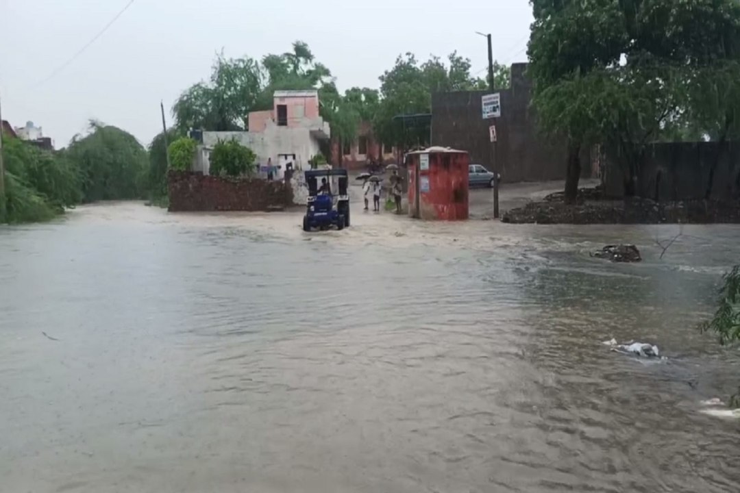 Monsoon Rain Jaipur : बादलों ने गाया मेघ मल्हार...