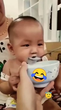 cute baby laughing smiling (720P_HD)