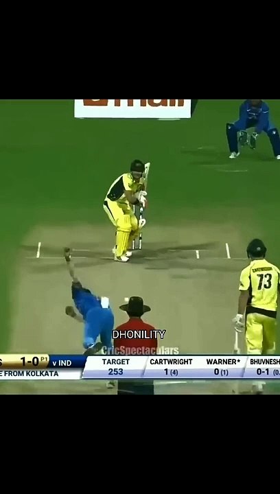Swing king bowling to Aus