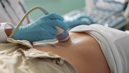 Merkwürdiger Klumpen im Bauch: Frau erlebt unangenehme Überraschung bei Ultraschalluntersuchung