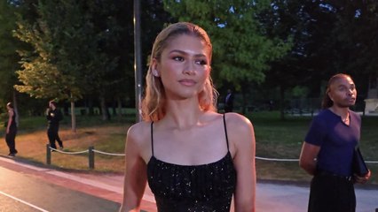 GALA VIDÉO - Zendaya, Charlize Theron, Natalia Vodianova… les stars à la soirée LVMH