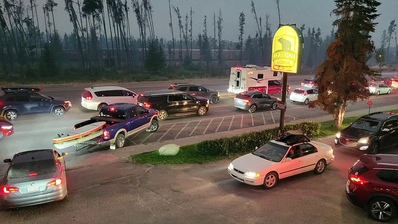 Kanada: waldbrand zerstört touristen-stadt jasper