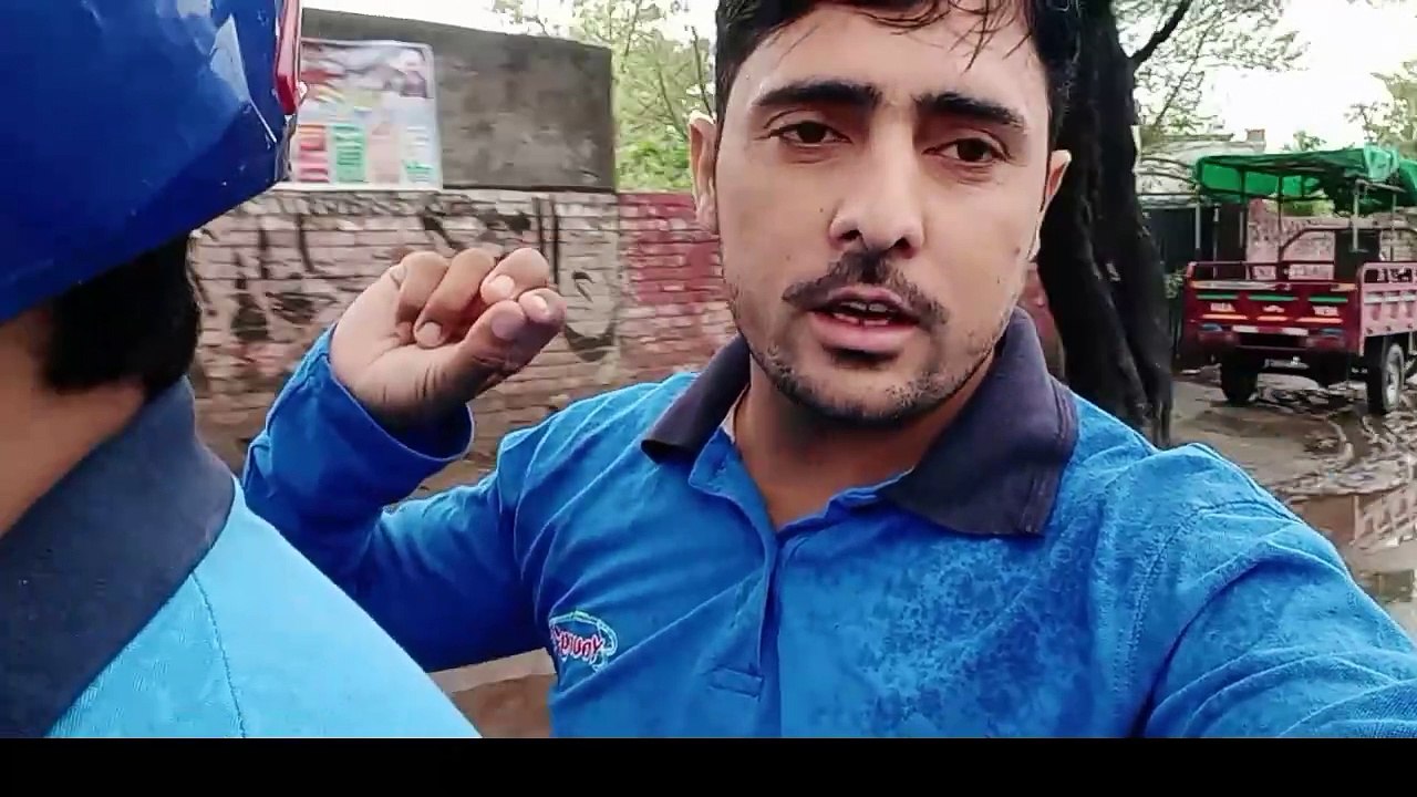 My first vlog in this chanal, barish ka pani he pani hai yar Lahore Pakistan me