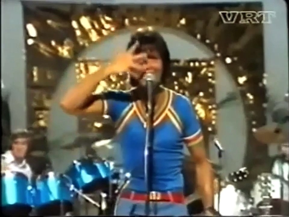 EVERY FACE TELLS A STORY by Cliff Richard - live performance 1977 + lyrics