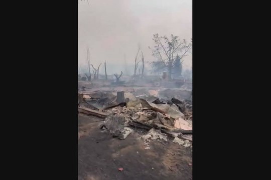Incendio devasta parco nazionale Montagne Rocciose, Jasper è una città fantasma - Video
