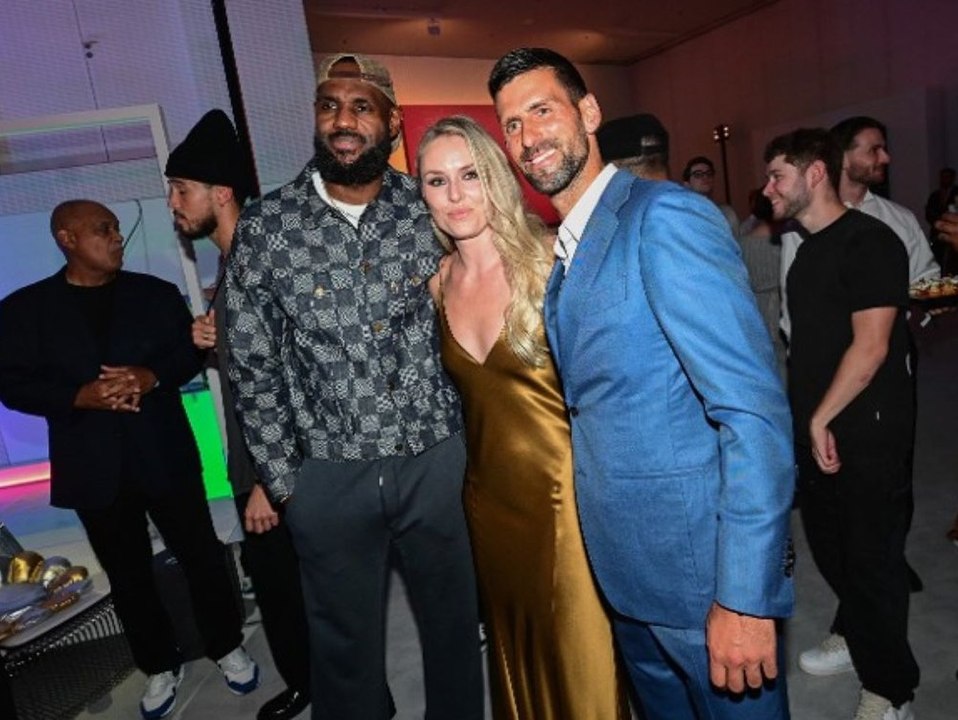 Glamouröse Outfits: Promi-Auflauf vor den Olympischen Spielen in Paris