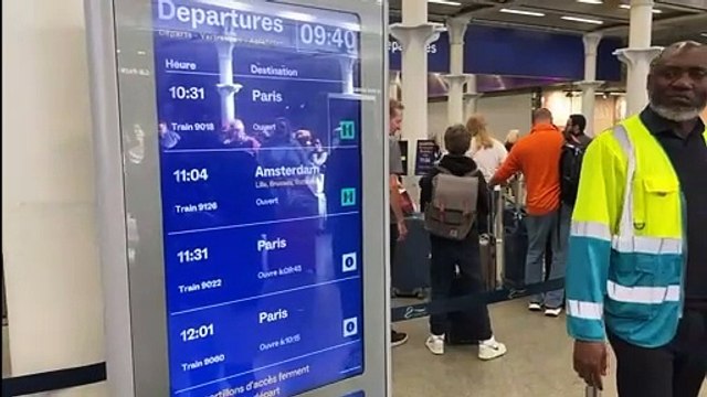 Queues grow in St Pancras after Eurostar cancellations