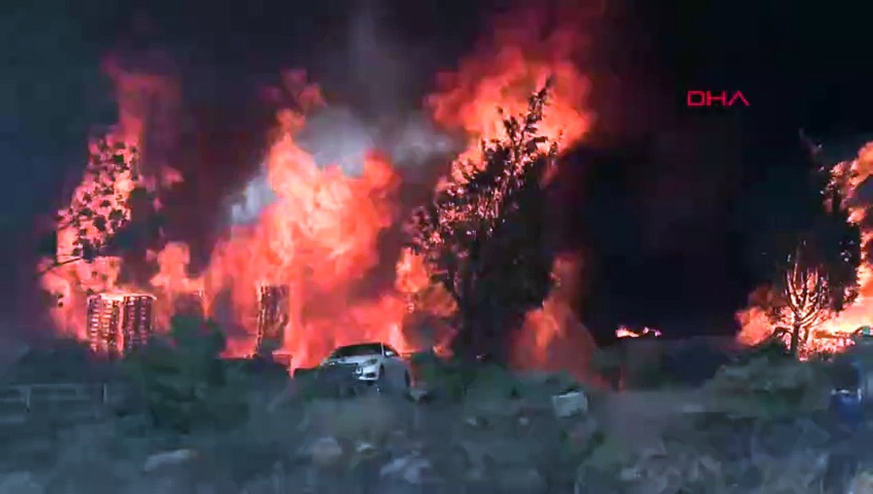 Tekirdağ'da korkutan yangın! Anız yangını fabrikaya sıçradı