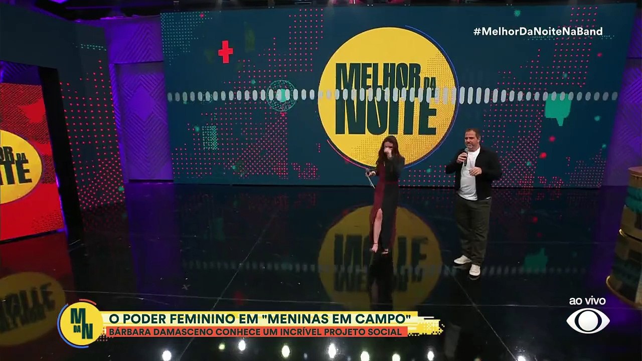 Conheça o projeto "Meninas em Campo" que incentiva jovens mulheres no futebol