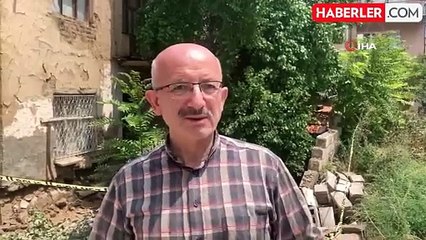 Karaman'da sel sularının temeline hasar verdiği 2 katlı kerpiç evde önlem alındı