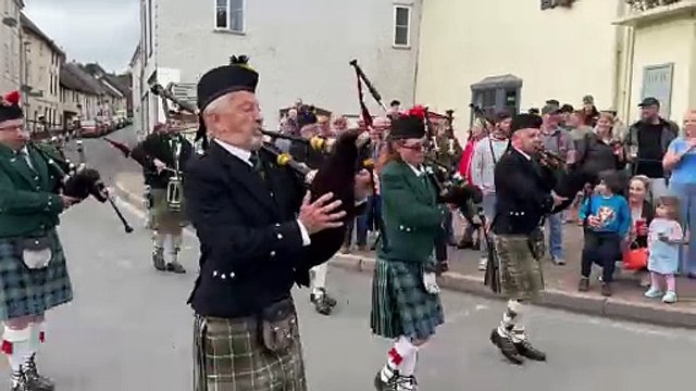 North Devon Pipes and Drums led the Royal Party into Fore Street at Chulmleigh Fair, video by Alan Quick IMG_8300